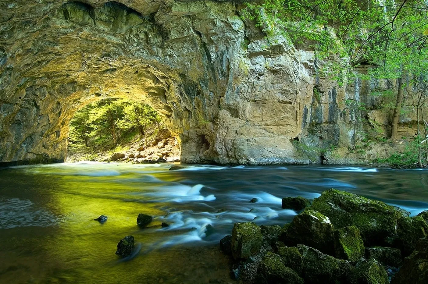 Rakov Škocjan natural bridge